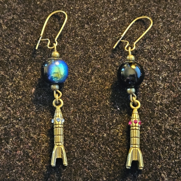 Rocketship Earrings - Picture 3 of 3